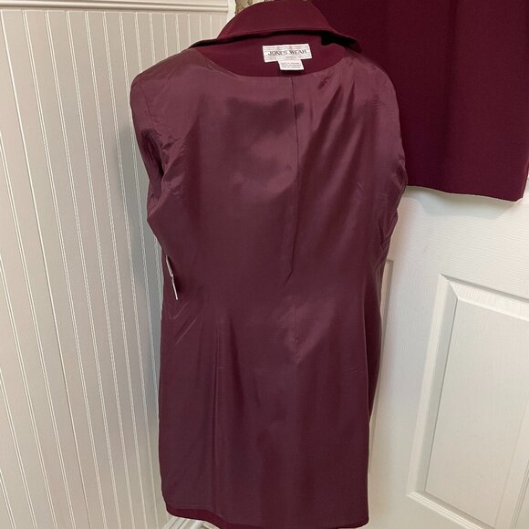 JONES WEAR SIZE 12 DARK BERRY SUIT WITH LINED LONG JACKET AND SKIRT - Picture 5 of 12
